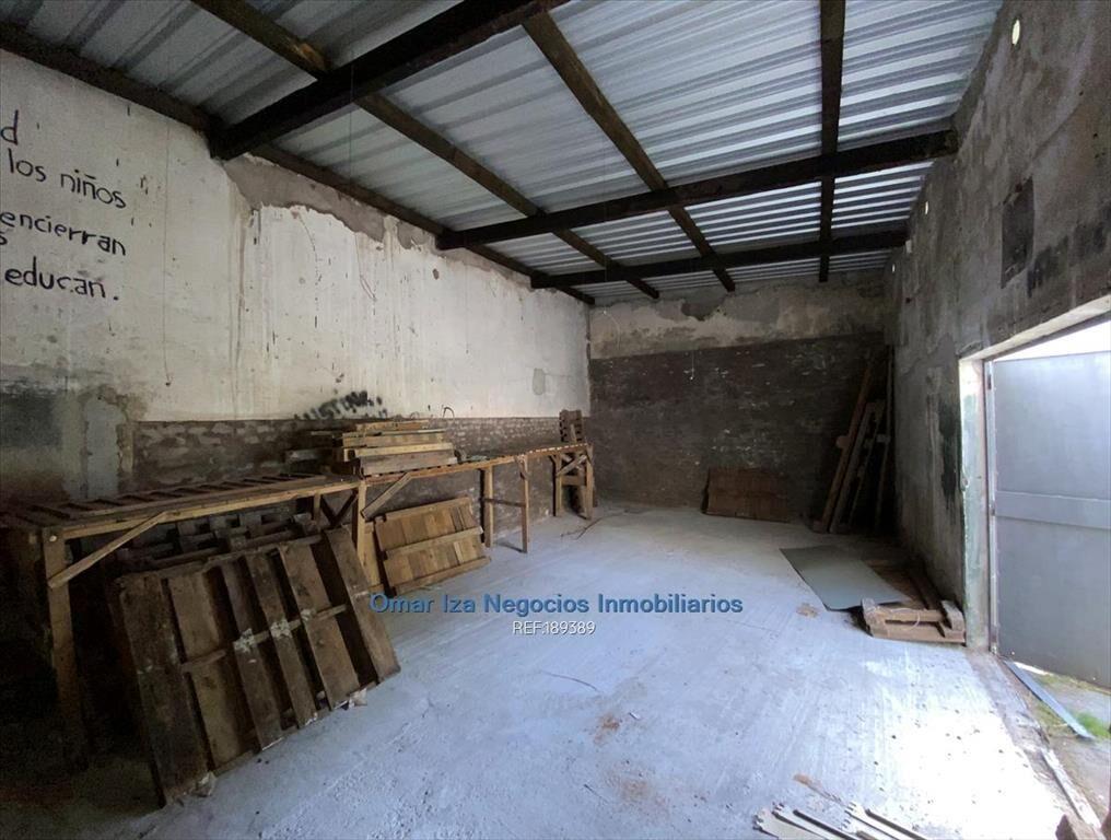 Venta CON RENTA local la comercial deposito industria