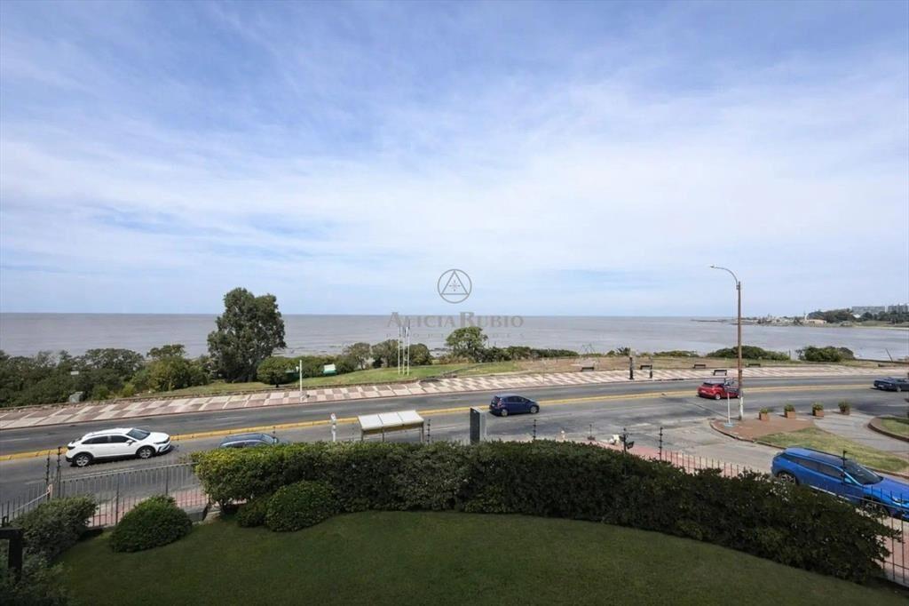 EDIFICIO AQUARIUS. RAMBLA MALVIN. CATEGORIA! 2 GJES INDE...