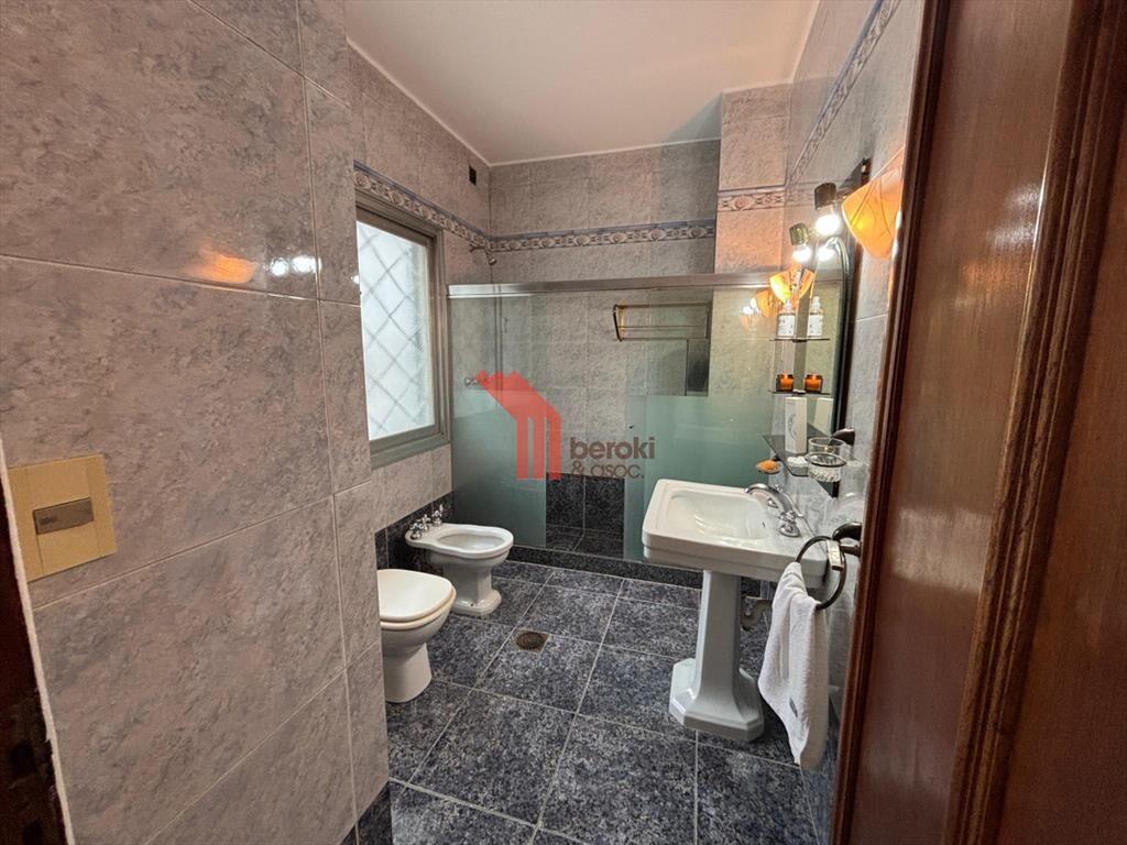 Casa sumamente amplia en alquiler