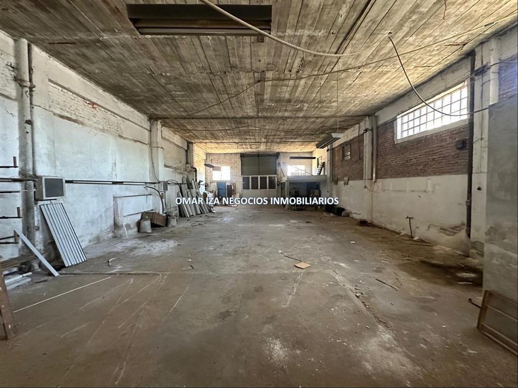 Venta local industrial prox Cno Carrasco Bolivia
