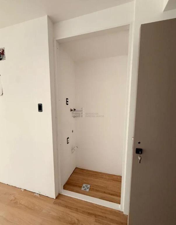 Se vende apartamento de un dormitorio y garage en Cordón Su