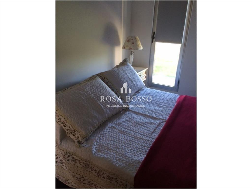 Casa Venta 3 dormitorios Altos de Punta Piedra con vista al