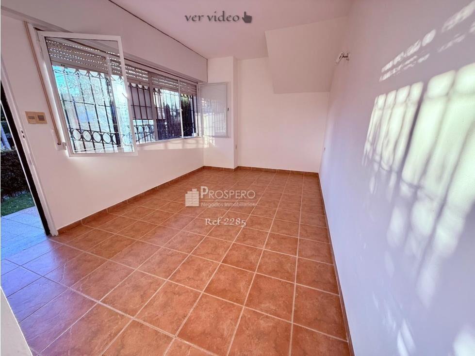 2285/p venta casa 2 dorm Malvin jardin/patio