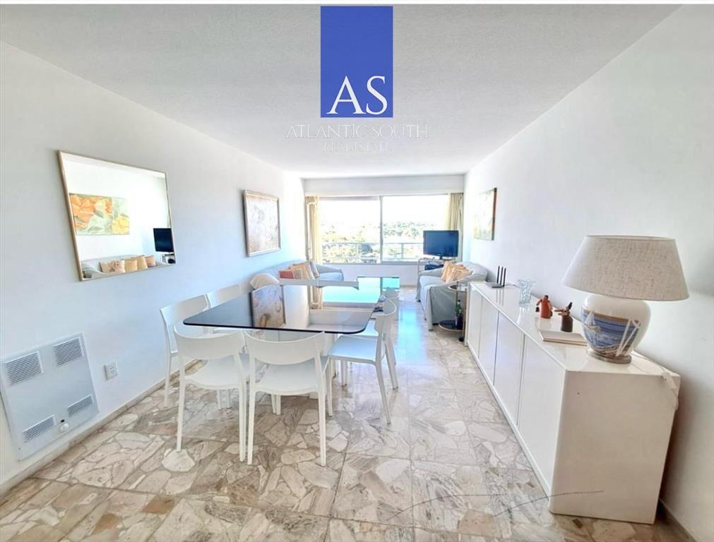 Apartamento 2 dormitorios y medio primera línea