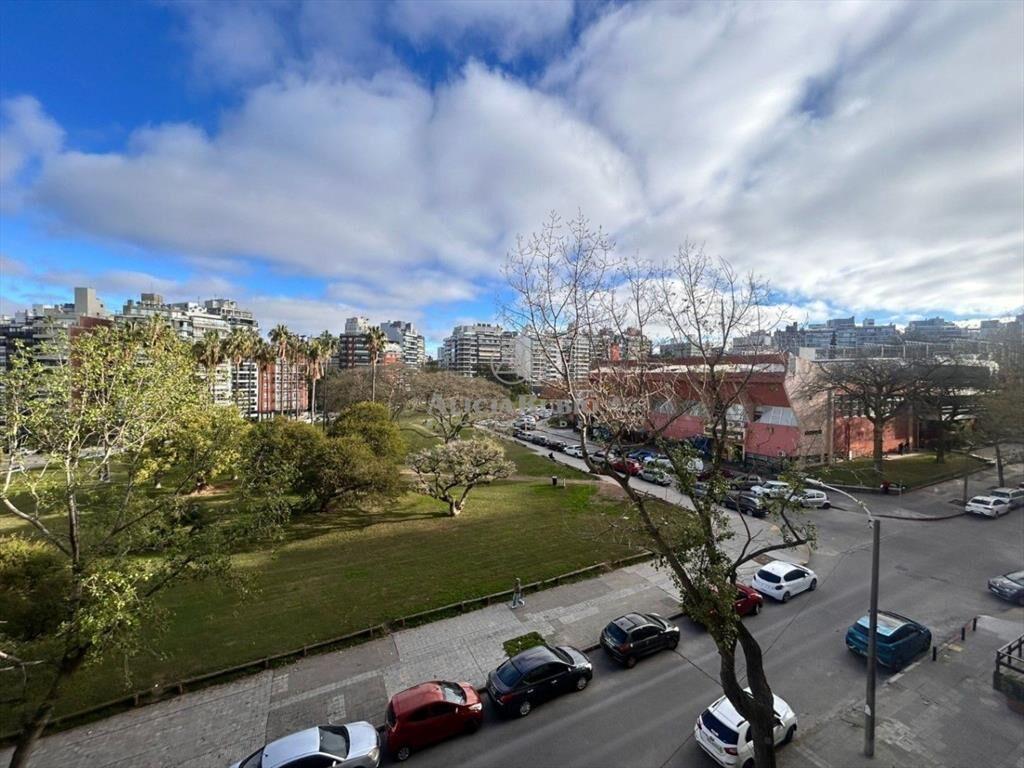 FRENTE A VILLA BIARRITZ. 185 MTS. VAZQUEZ LEDESMA CASI R...