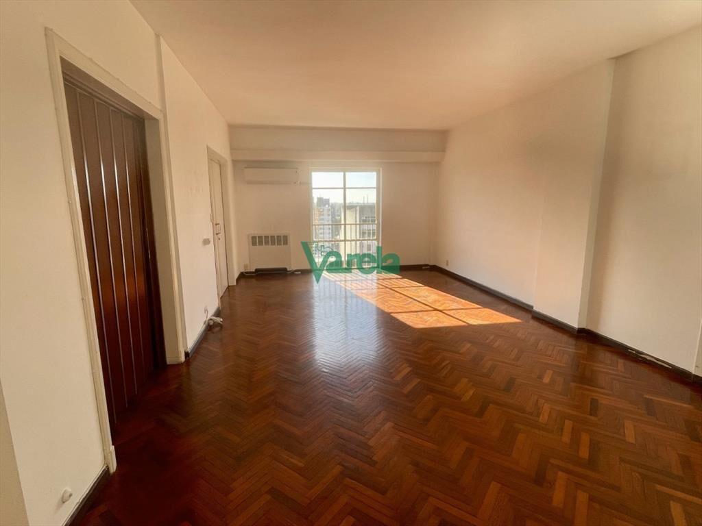 Apartamento alquiler Cordon sobre 18 de Julio 3 y