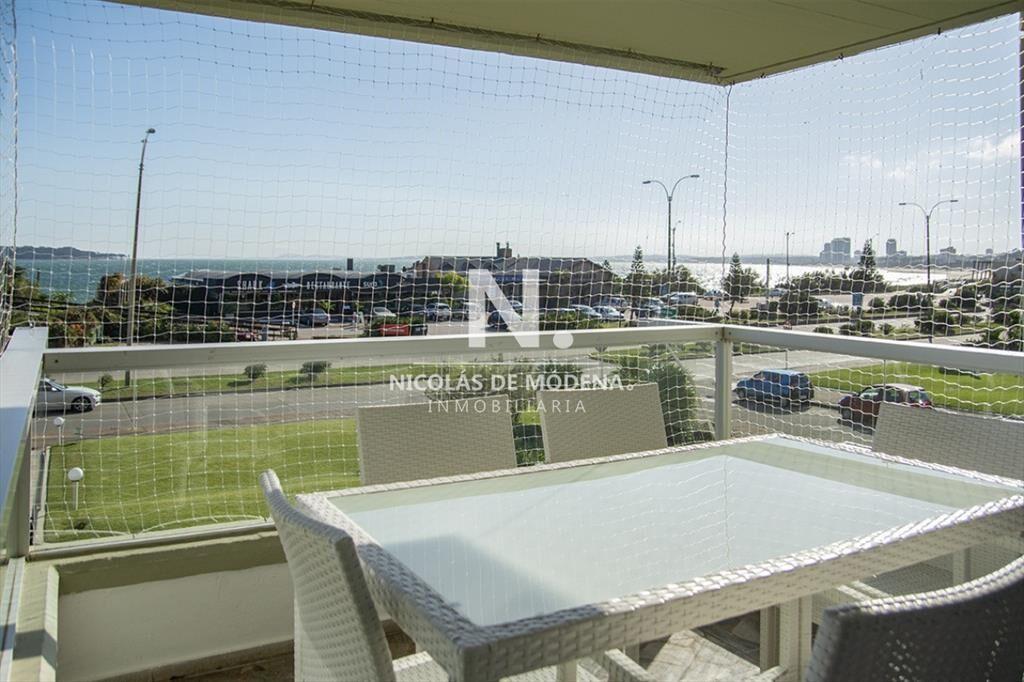Hermoso Departamento de 3 dormitorios en venta frente al ma