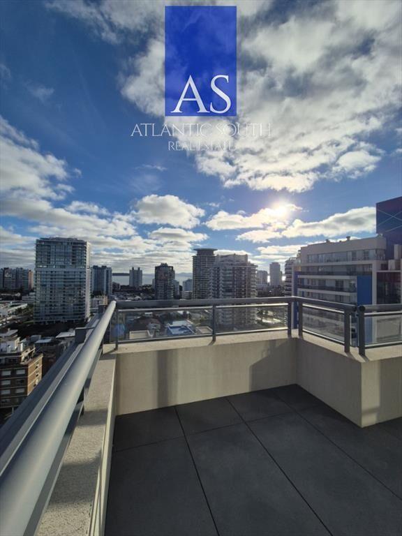 Apartamento de 2 dormitorios piso alto en Torre