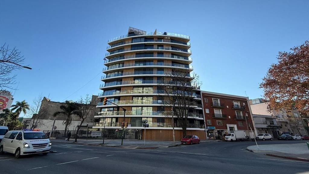 Agraciada esq. Ciganda, 1 dorm, terraza, parrillero, gge, e