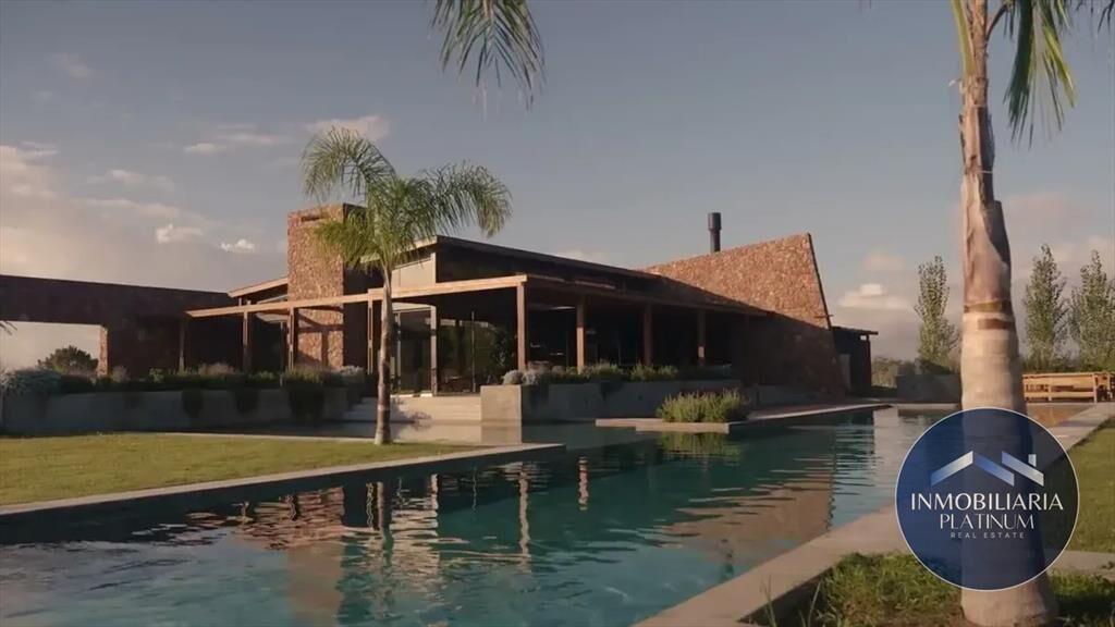 Terreno en venta de 885m2 ubicado en Cavas de la Tahona