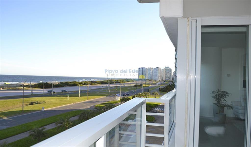 Apartamento de 2 Dormitorios en Torre Le Parc , ,