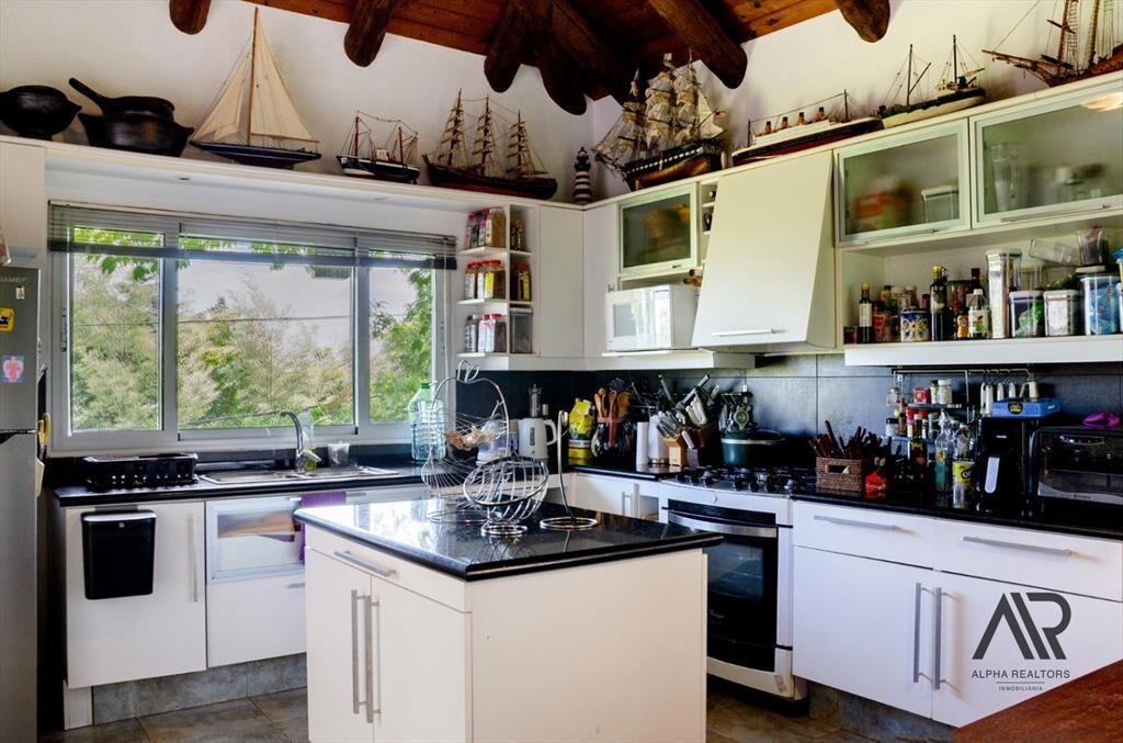 Casa en venta c/ cochera en P. Ballena