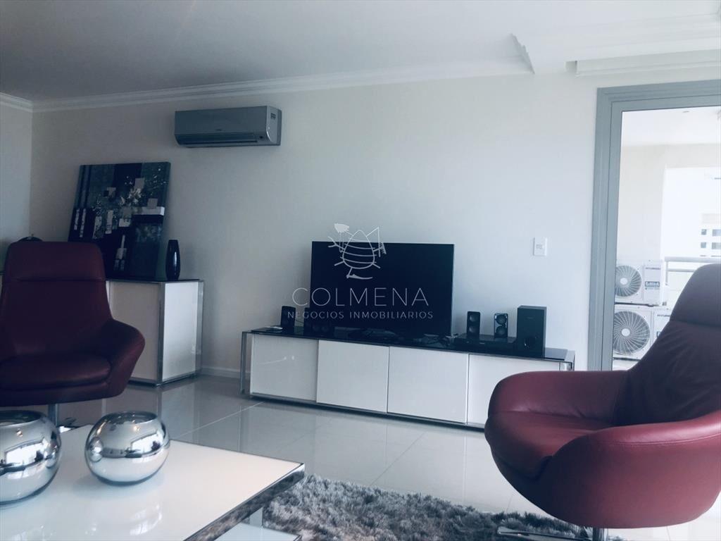Apartamemto de 3 dor 3 baños con balcon en en la