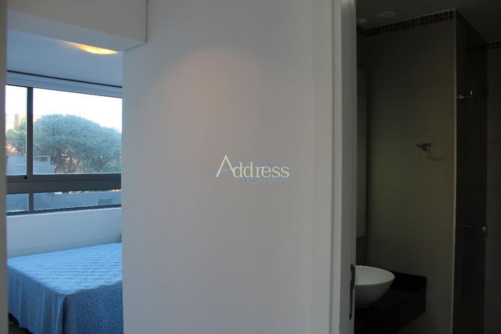 Apto 2 dorm, 2 baños, esquinero, en venta