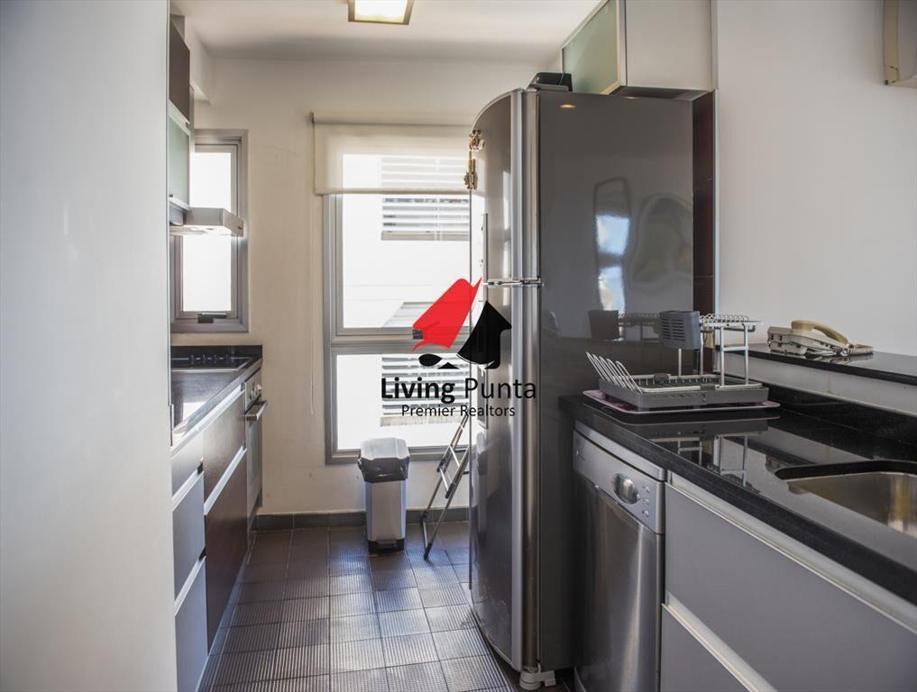 Vende hermoso Penthouse en Playa Mansa con azotea
