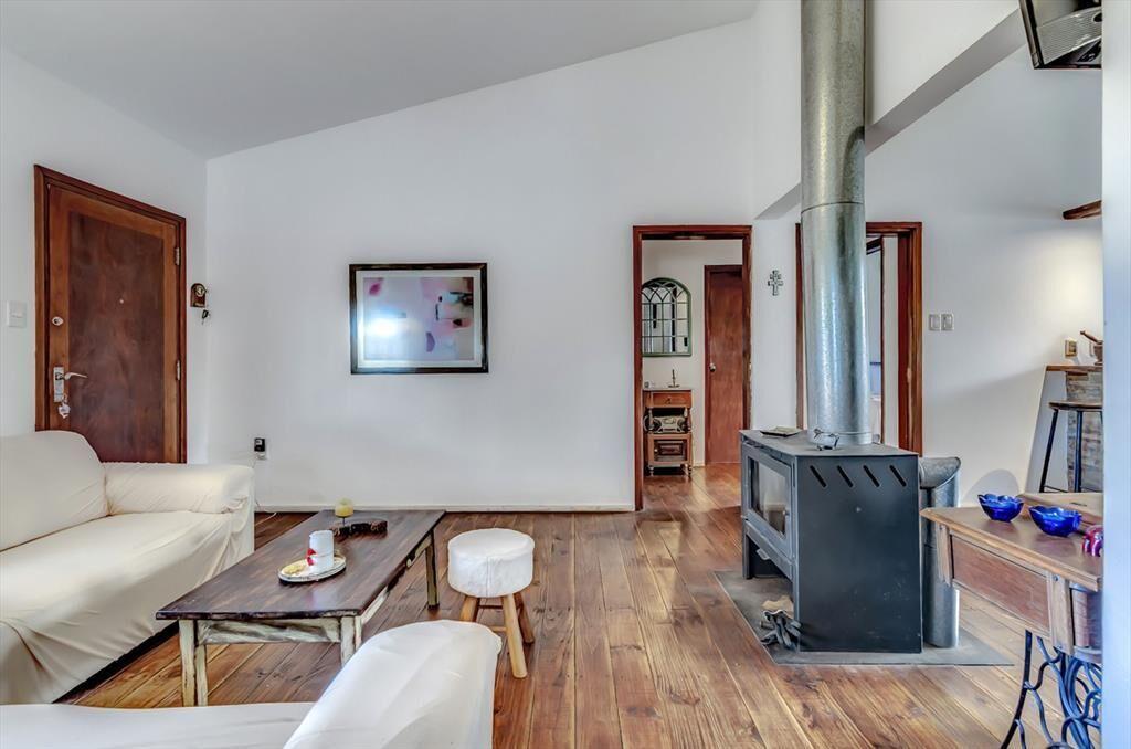 Se vende casa de 2 dormitorios en Playa Hermosa