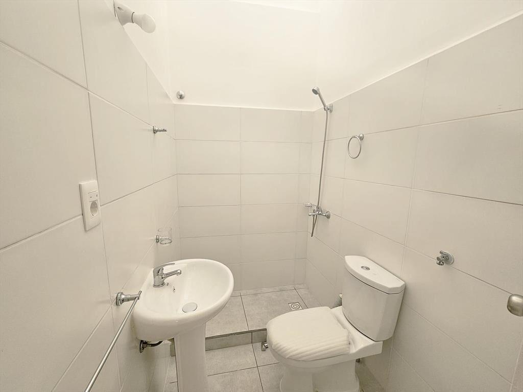 Venta apartamento de 1 dormitorio, planta baja- Carrasco No