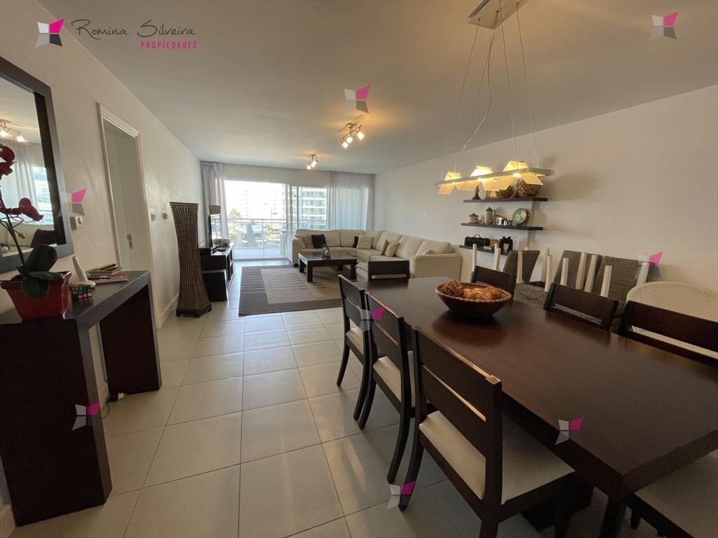 Apartamento en Aidy Grill, 3 dormitorios , venta, torre de
