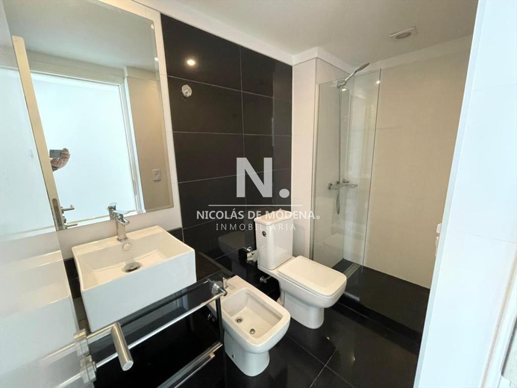Alquiler Anual Apartamento Art Tower Punta del Este