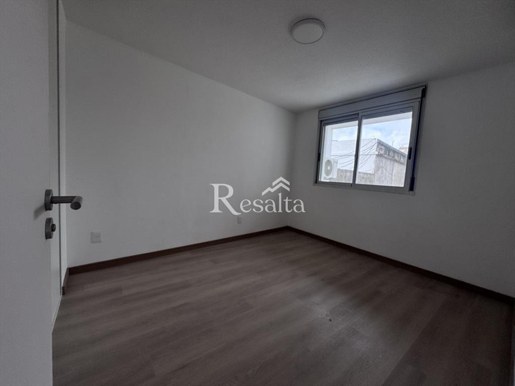 ALQUILER UN DORMITORIO EN TRES CRUCES