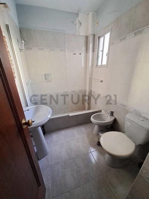 VENTA apartamento frente,110mt2-3dorm,2baños,Balcón-Bajos...