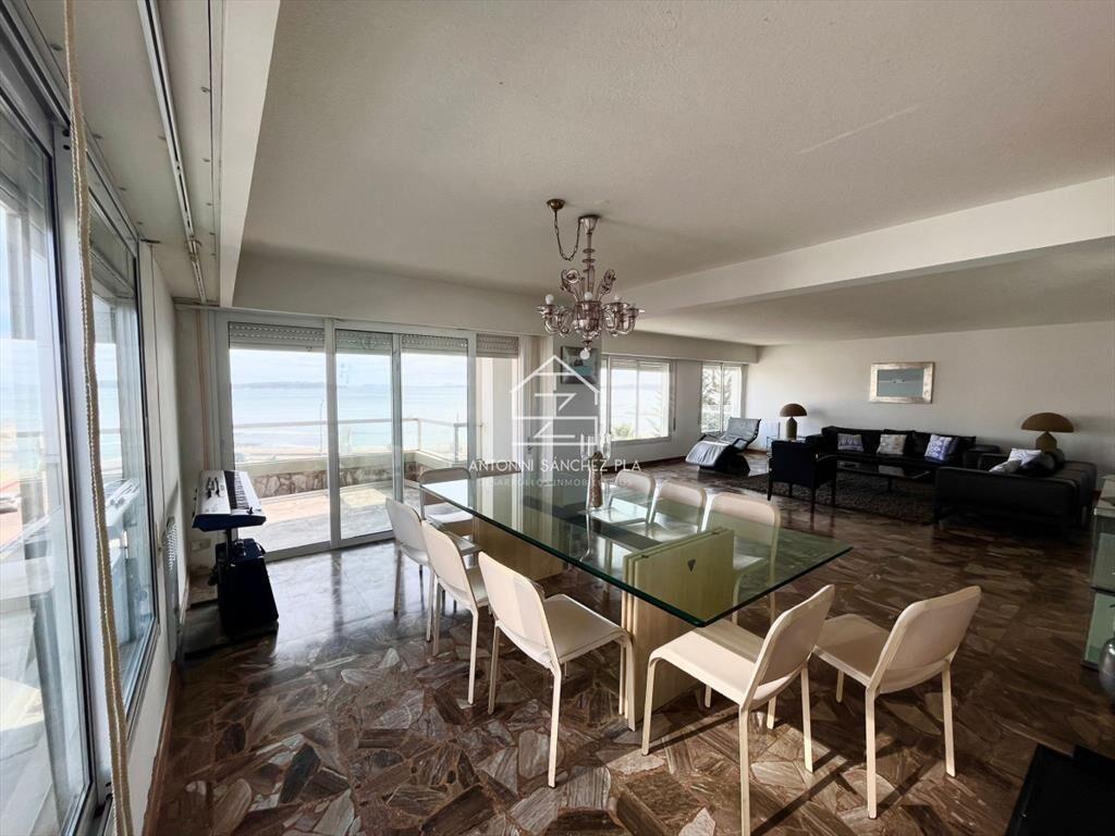 Apartamento con vista al mar