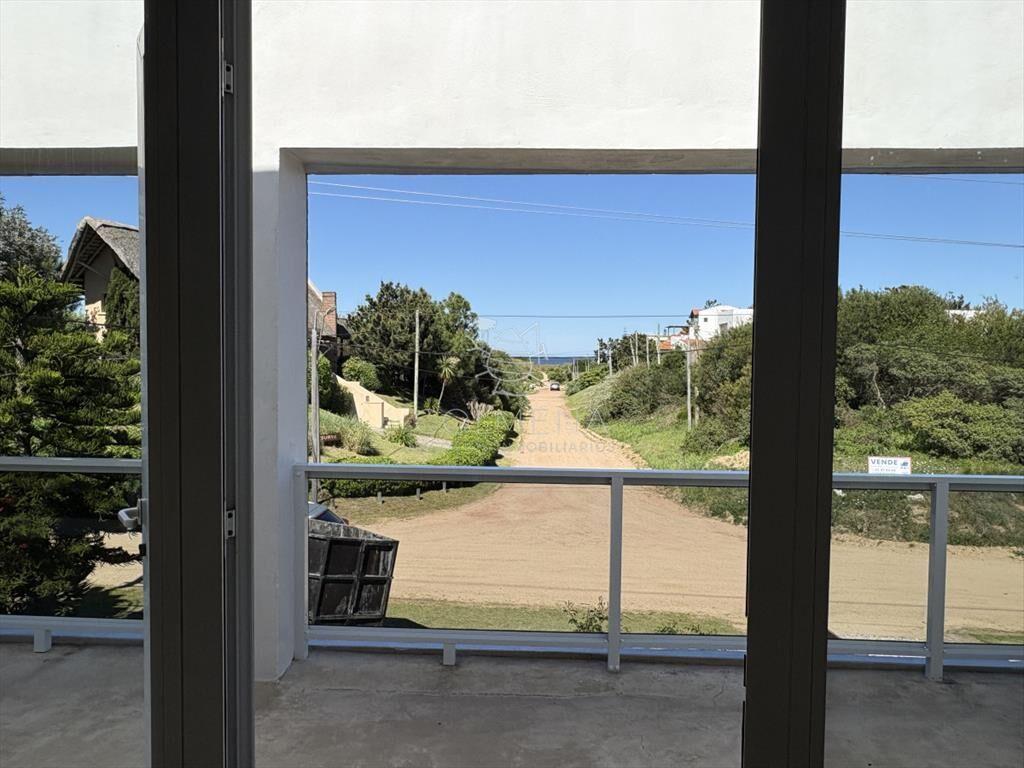 Moderna Casa a metros del MAR