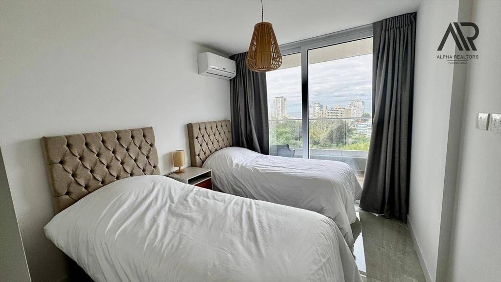 Apartamento en venta c/ cochera en Playa Brava