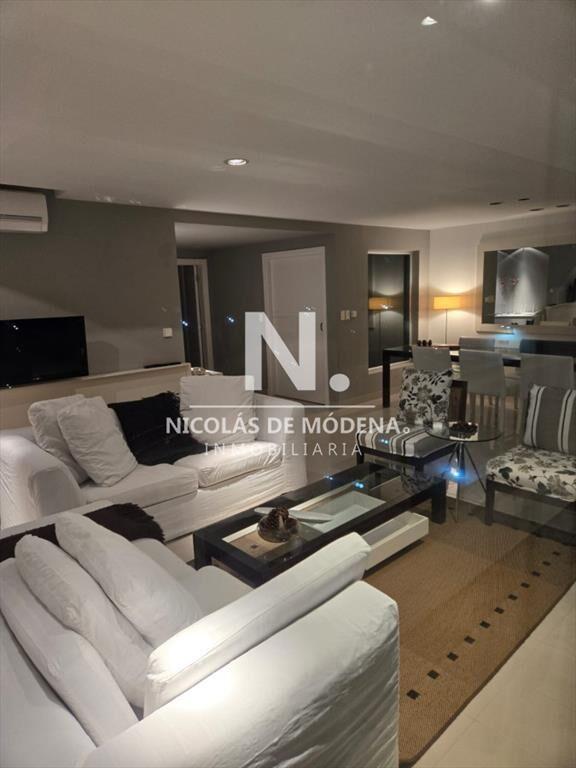 Vende apartamento de 3 dormitorios en Playa Punta
