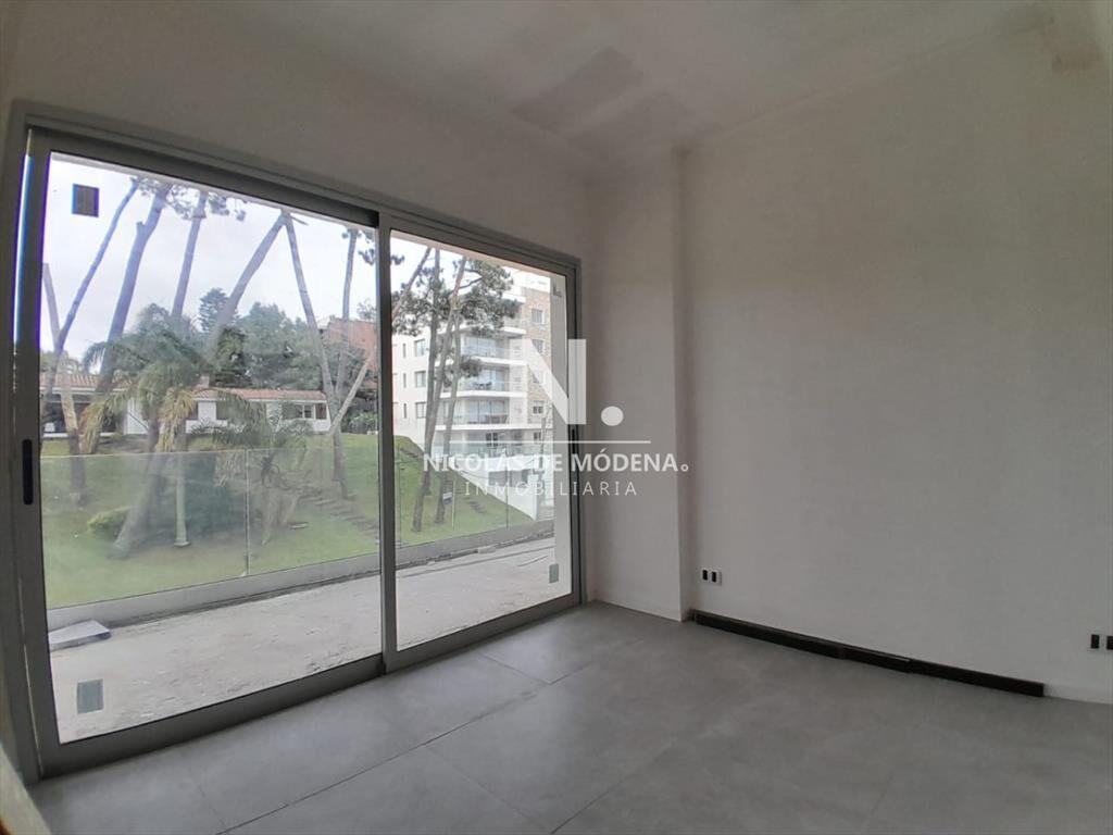 Apartamento a estrenar en venta, Playa Mansa -