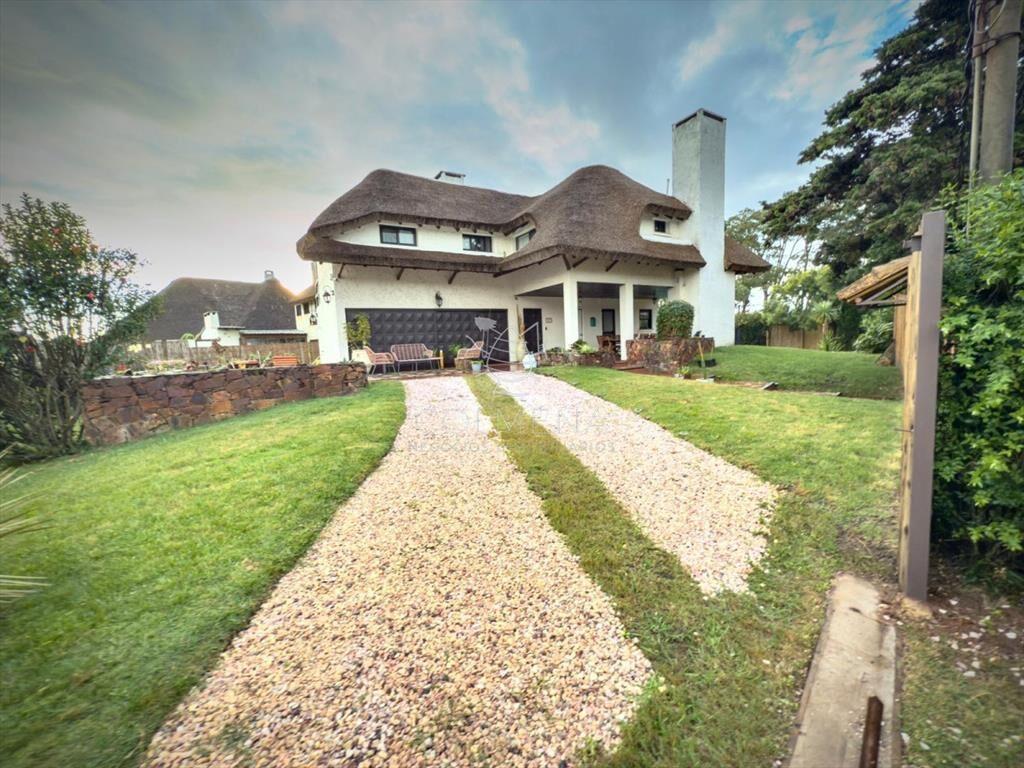Casa en La Rinconada Punta Ballena a metros del