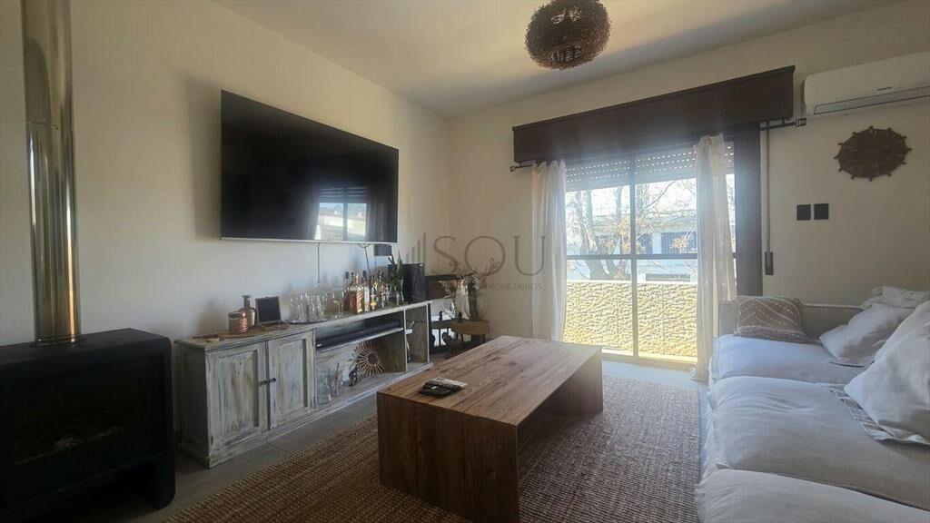 VENTA APARTAMENTO 2 DORMITORIOS Y AZOTEA DE USO EXCLUSIVO E
