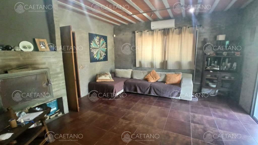 Casa ubicada a pasos de Avenida Córdoba en - del