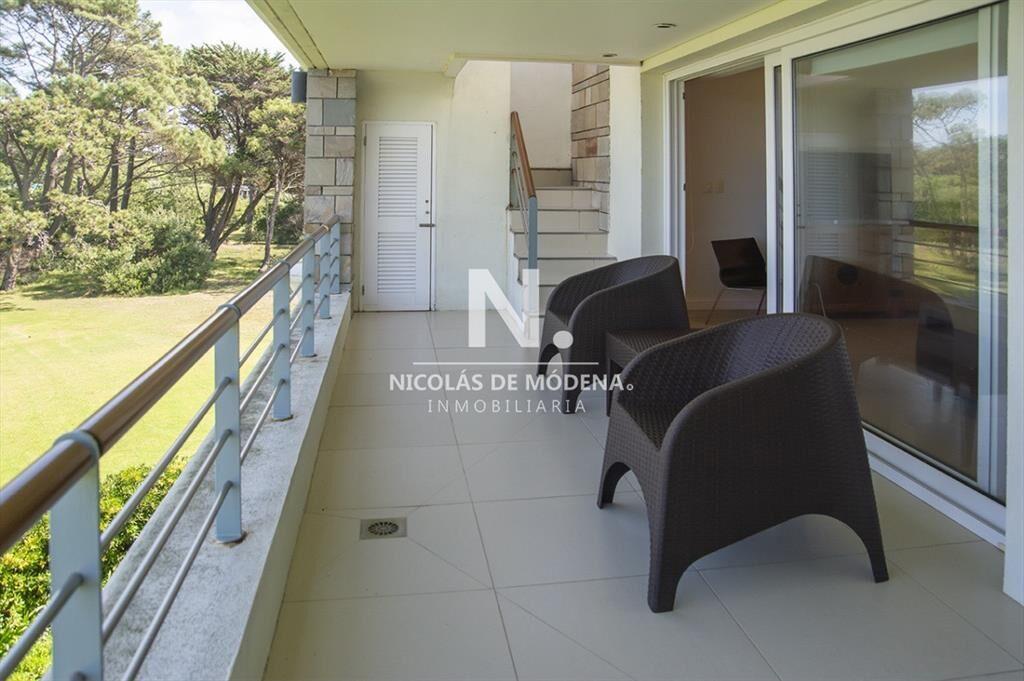Lindo departamento de 2 pisos con agradable vista