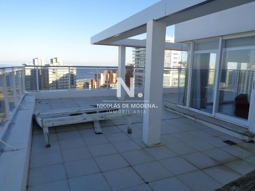 PENT HOUSE EN TORRE DE CATEGORÍA