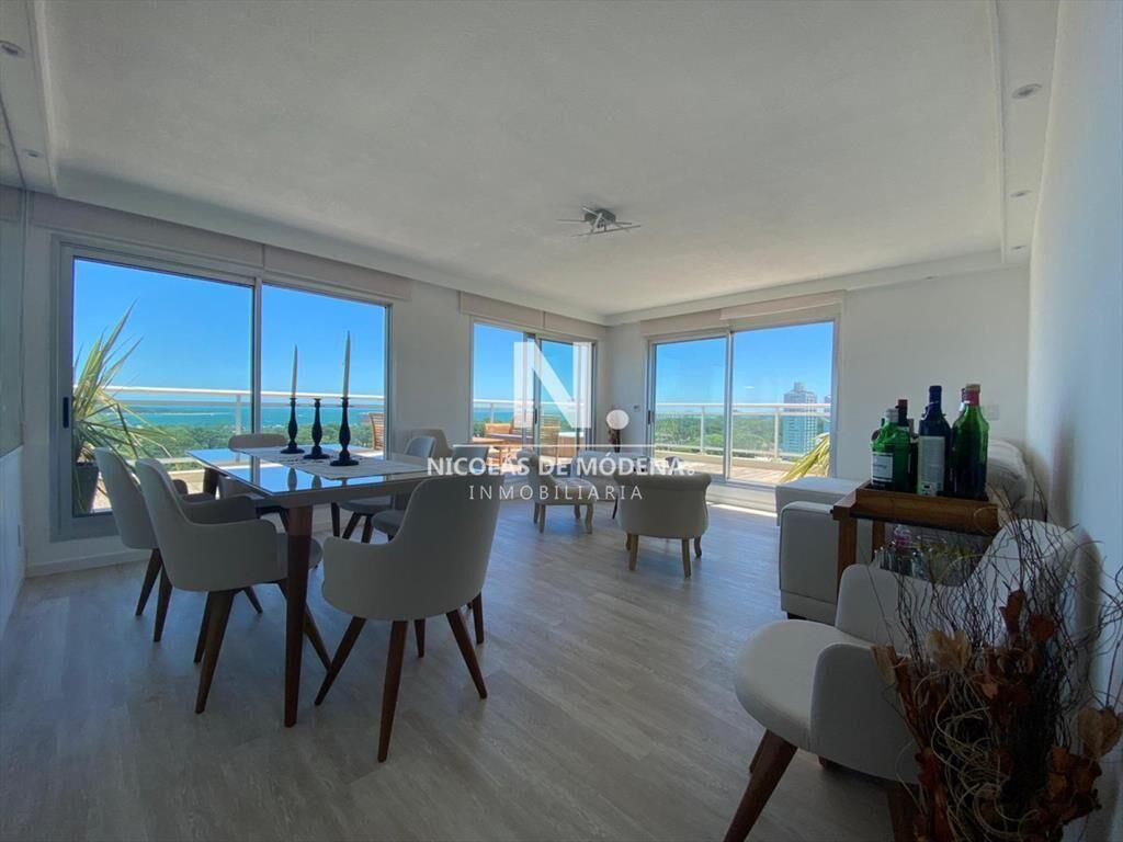 Apartamento en venta 3 dormitorios en Roosevelt