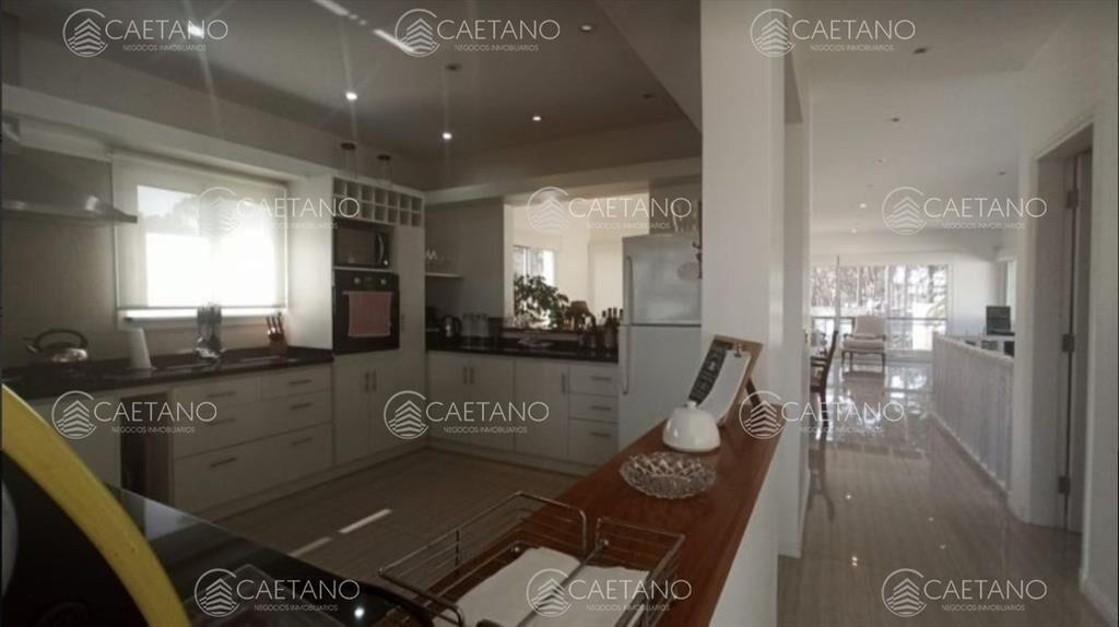 Venta de Casa 4 DORMITORIOS en Montoya, La Barra