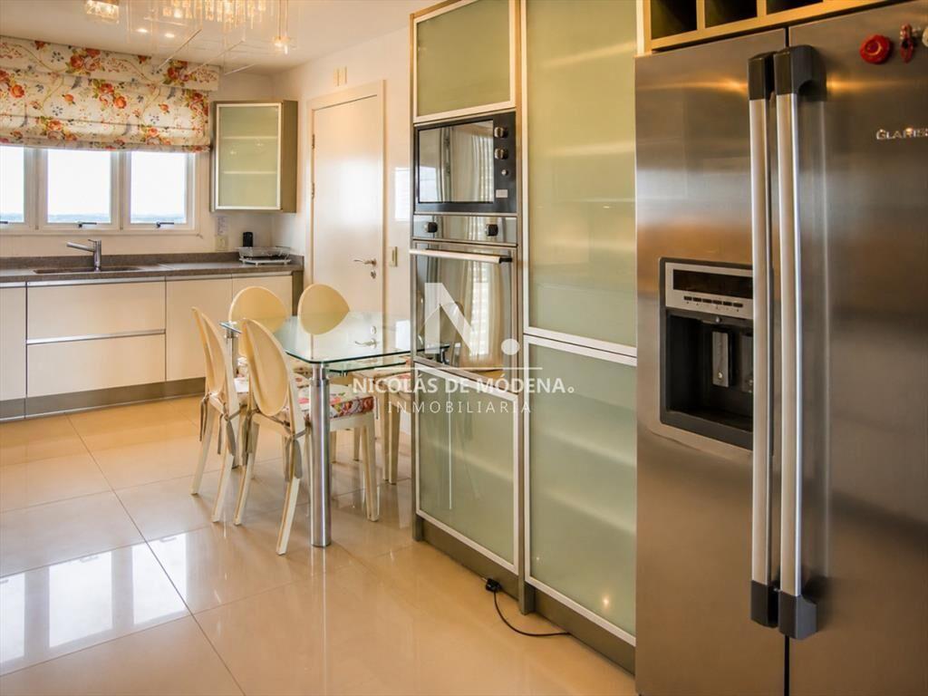 Espectacular departamento triplex de 4 suites + dep de serv