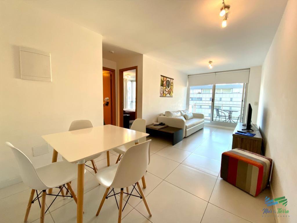 ALQUILER ANUAL, EDIFICIO CON SERVICIOS, 1 DORMITORIO, PUNTA