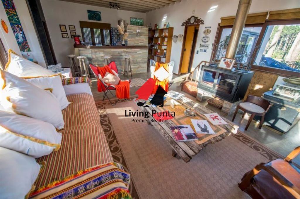 hermosa casa en Punta Ballena