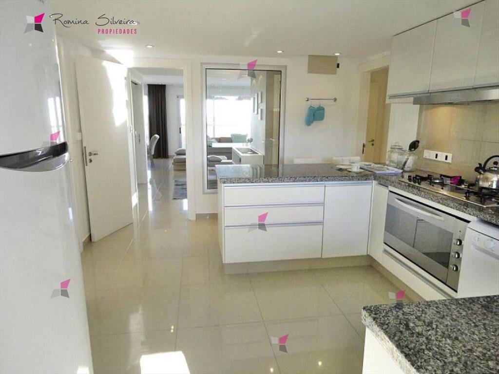 VENTA DE APARTAMENTO DE 3 DORMITORIOS EN BRAVA PUNTA DEL ES
