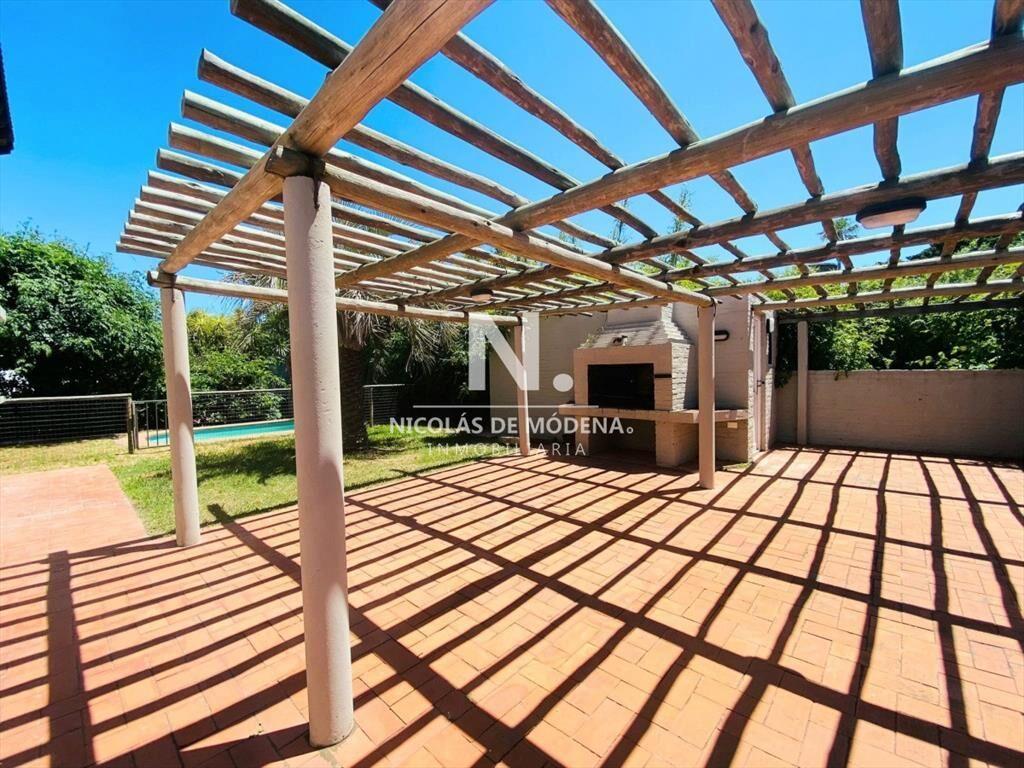 Excelente casa en venta de La Barra + 3 dormitorios y depen