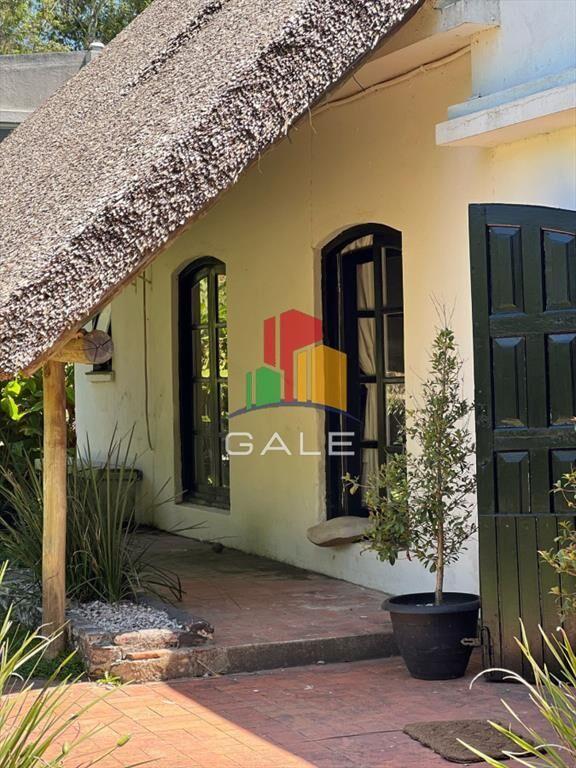 Amplia casa a la venta en Punta del Este de 6 dormitorios e