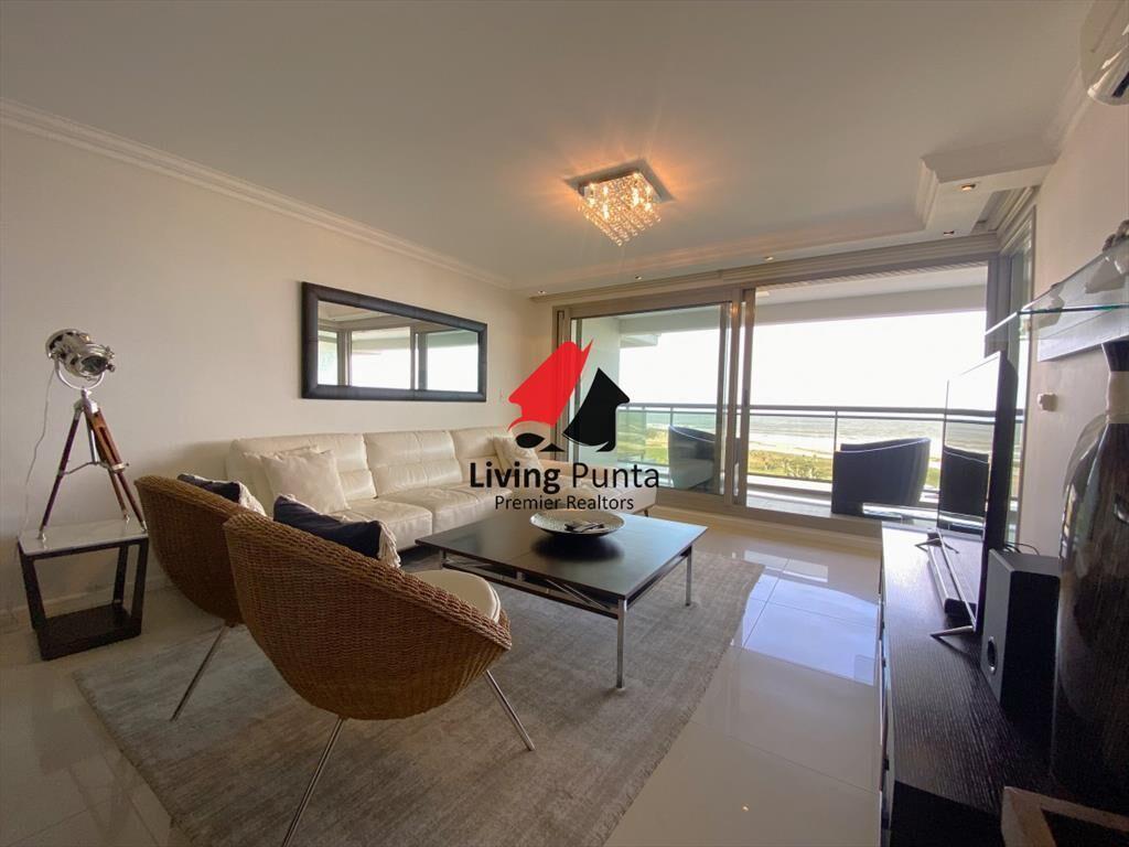 Apartamento de 3 dormitorios en Brava, Punta del Este.