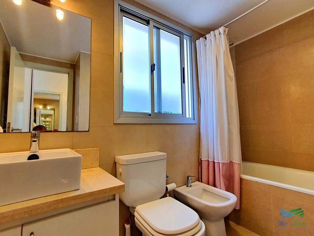 Vendo apartamento 2 dormitorios con gran terraza