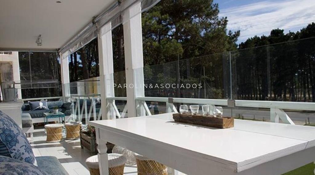 Apartamento de 2 dormitorios a la venta en del