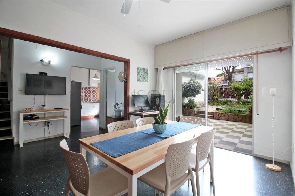 Venta casa cuatro dormitorios más escritorio, patio y garag