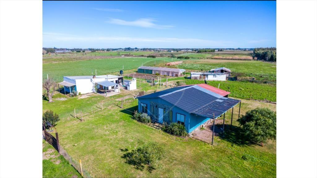 VENTA CAMPO 3.7 HÁ CON DOS CASAS TOTORAL DEL SAUCE