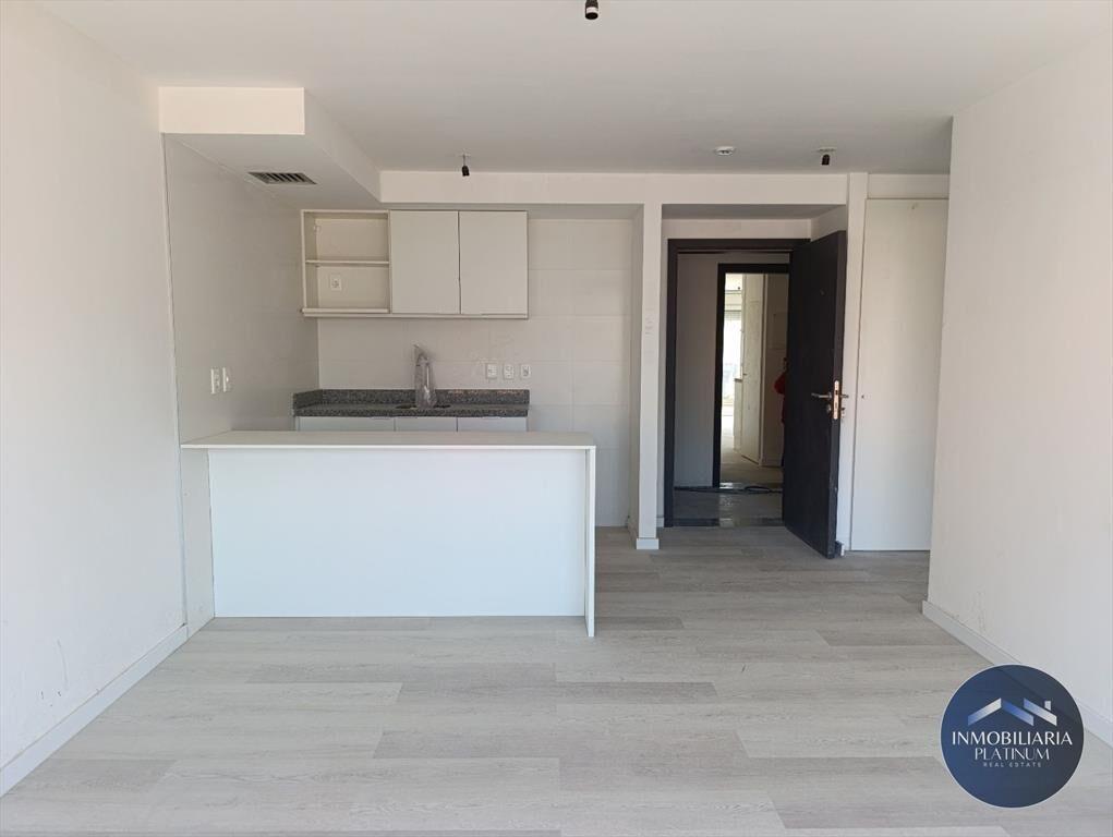 Alquiler apartamento 1 dormitorio al frente en Cordón