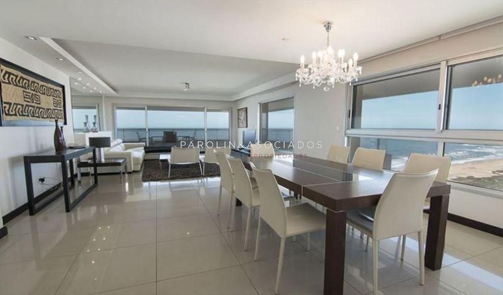 Apartamento en venta en Tiburón III, Punta del
